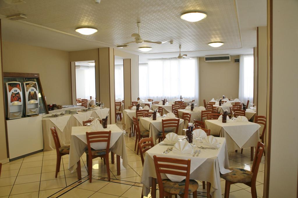 Hotel Primula Azzurra Cervia Ngoại thất bức ảnh